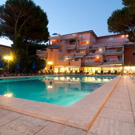 Versilia Palace Hotel 마리아나디피에트라산타 외부 사진