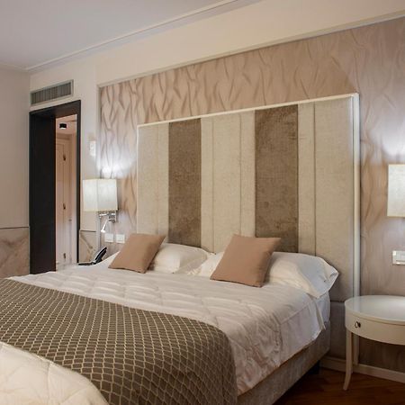 Versilia Palace Hotel 마리아나디피에트라산타 외부 사진