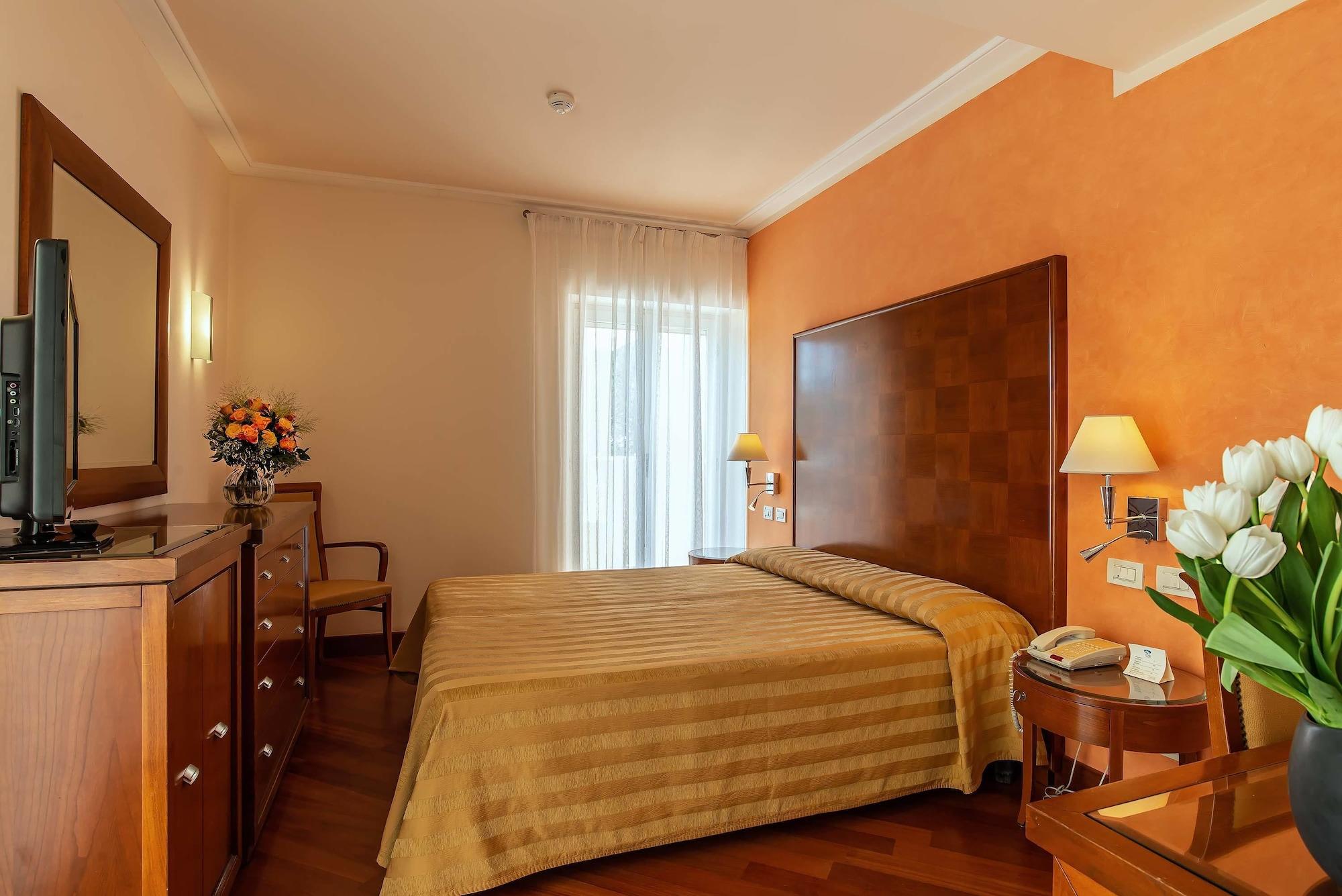 Versilia Palace Hotel 마리아나디피에트라산타 외부 사진