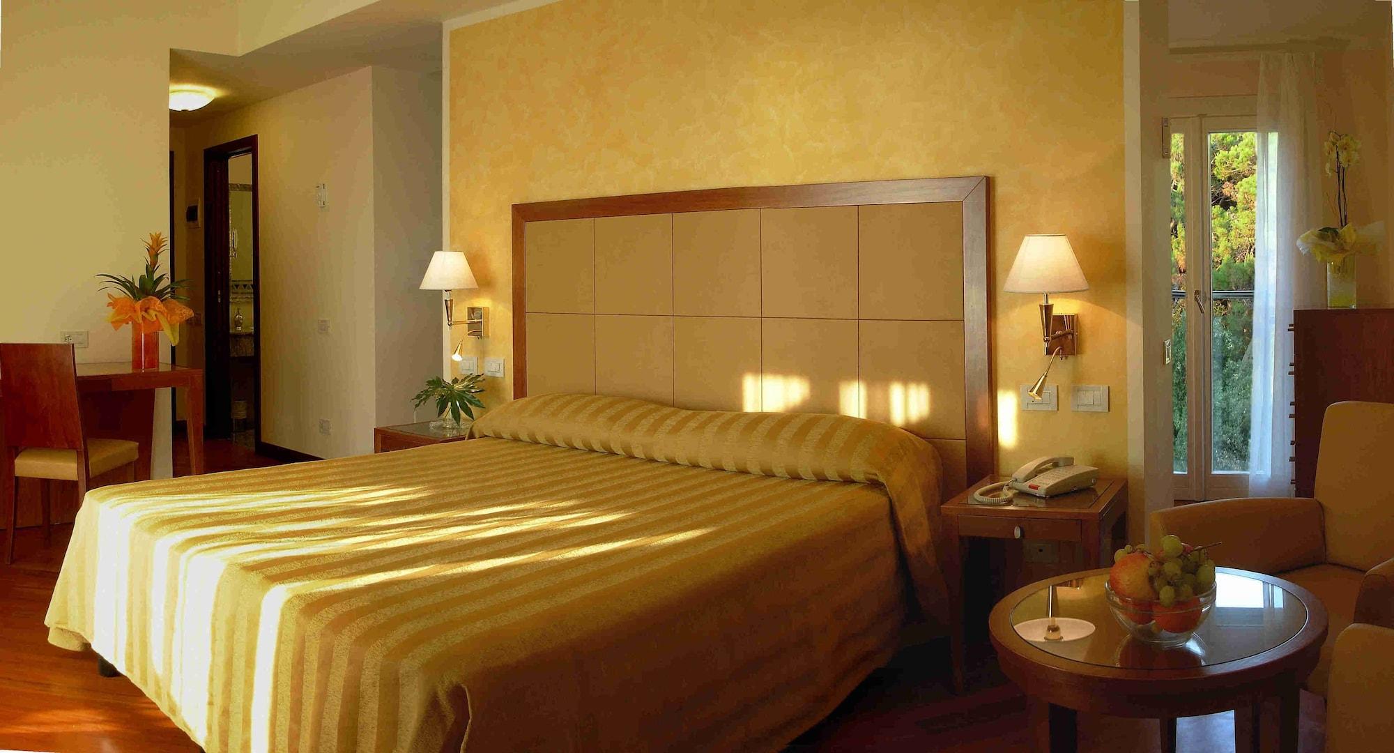 Versilia Palace Hotel 마리아나디피에트라산타 외부 사진