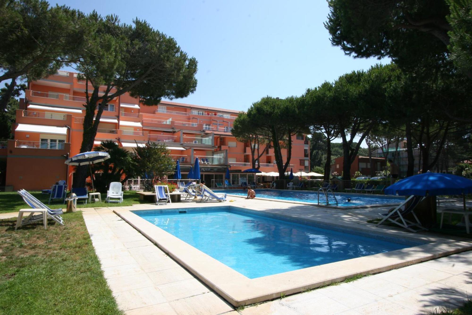 Versilia Palace Hotel 마리아나디피에트라산타 외부 사진