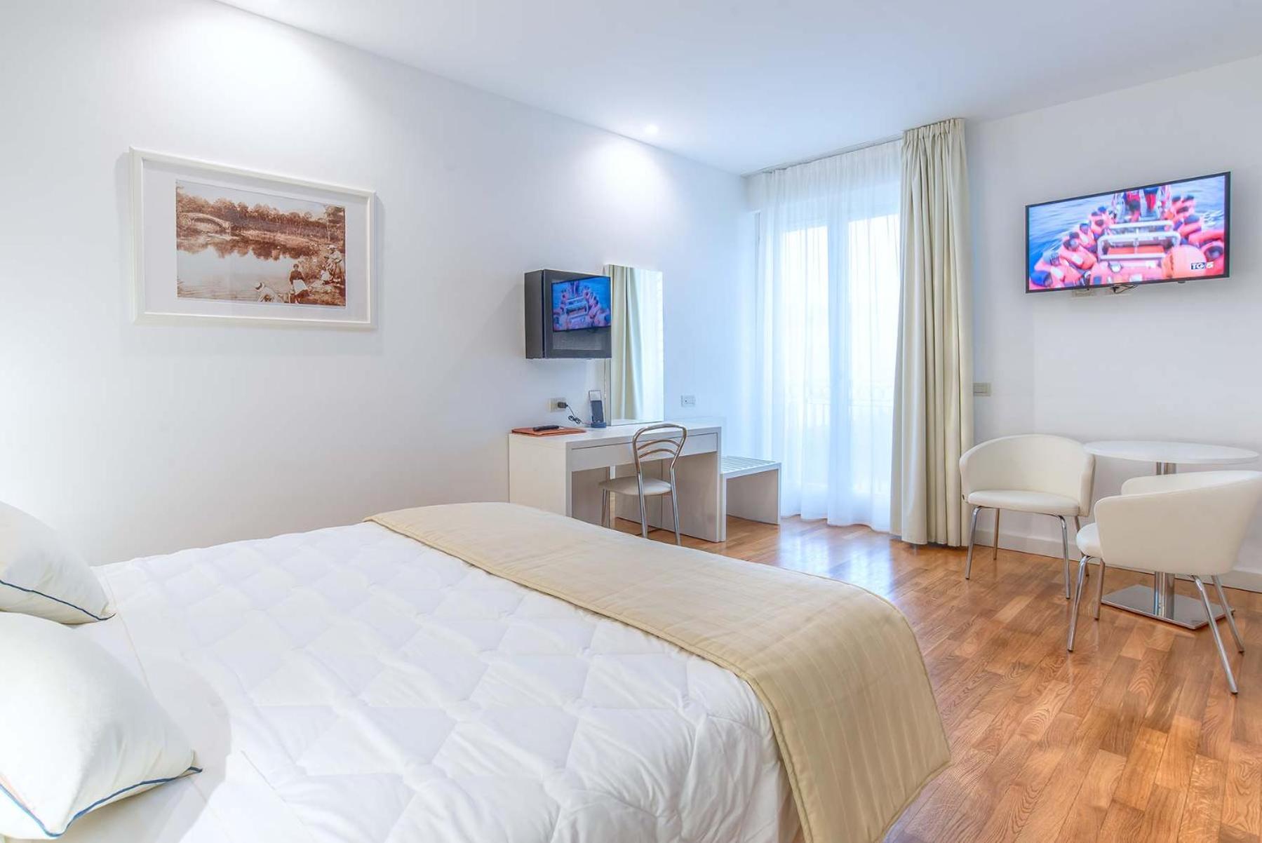 Versilia Palace Hotel 마리아나디피에트라산타 외부 사진